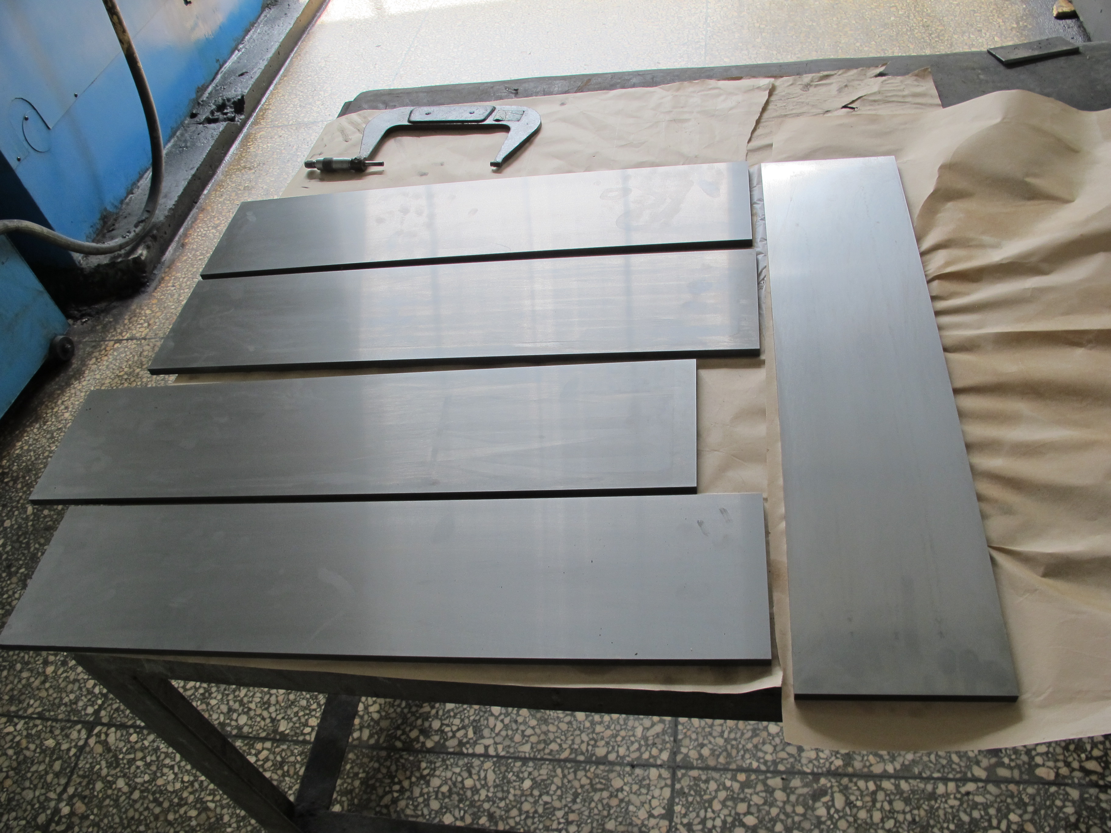 tungsten plate